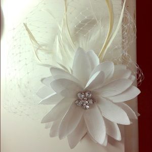 Flower wedding headpiece. Never worn! NWOT