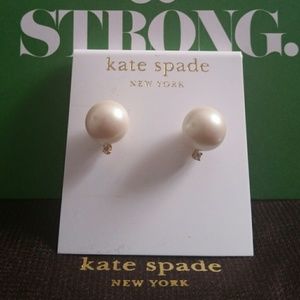 Kate Spade Metropolitan Pearl earrings