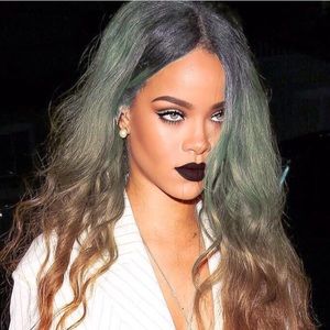 Meet your Posher, Caseyona