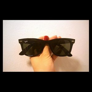 RAY-BAN WAYFARER