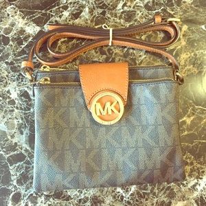 Michael Kors handbag/satchel