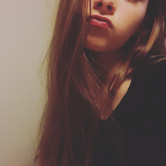 Meet your Posher, Hallie - Picture 1 of 1