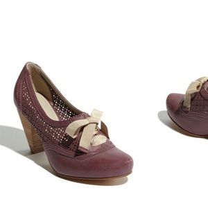 Super cute chunky heals!