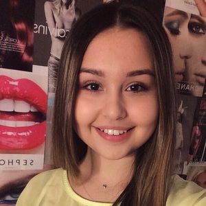 Meet your Posher, Monica