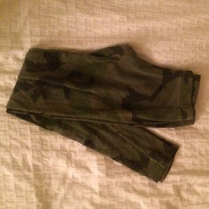BRANDY MELVILLE army camouflage leggings