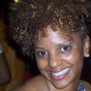 Meet your Posher, Iris