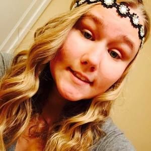 Meet your Posher, Caroline