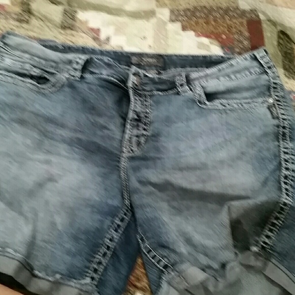 Silver tab Jean shorts