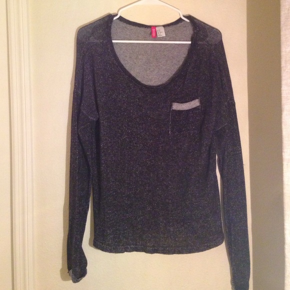 Black sweater - Picture 1 of 1