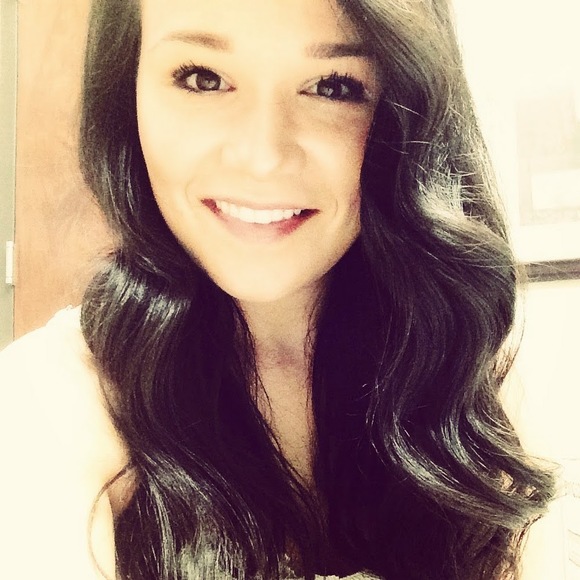 Meet your Posher, Paige - Picture 1 of 1