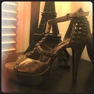 Gunmetal gray leather studded heels !