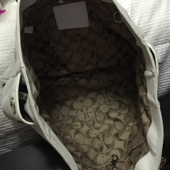 Authentic white coach bag - Picture 2 of 4