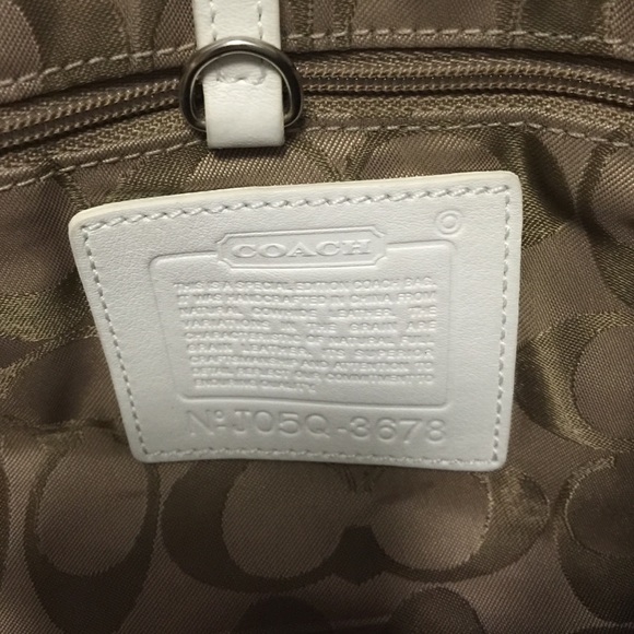 Authentic white coach bag - Picture 3 of 4
