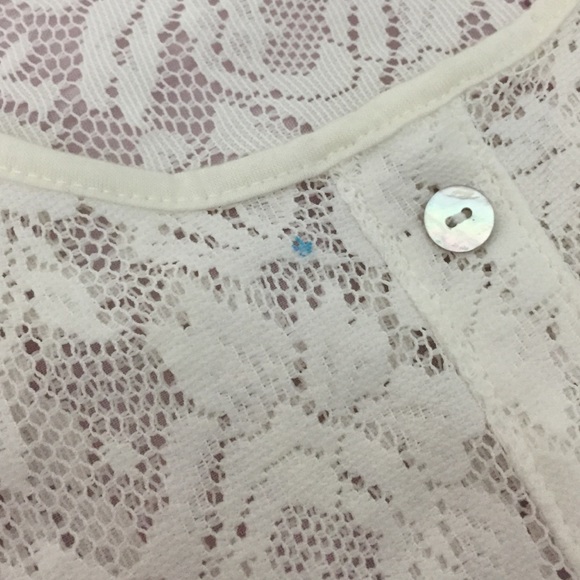 White Lace Top - Picture 2 of 3