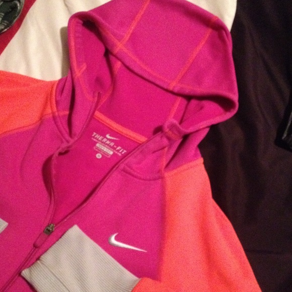Nike Zip-up - Picture 3 of 3