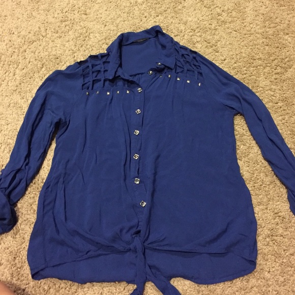 Navy Should cut out shirt - Picture 1 of 3