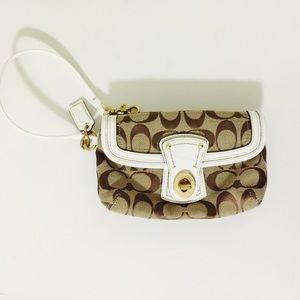 Classic Coach Signature Wristlet Brown/White