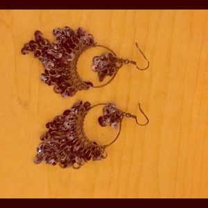 Grey/black dangling earrings