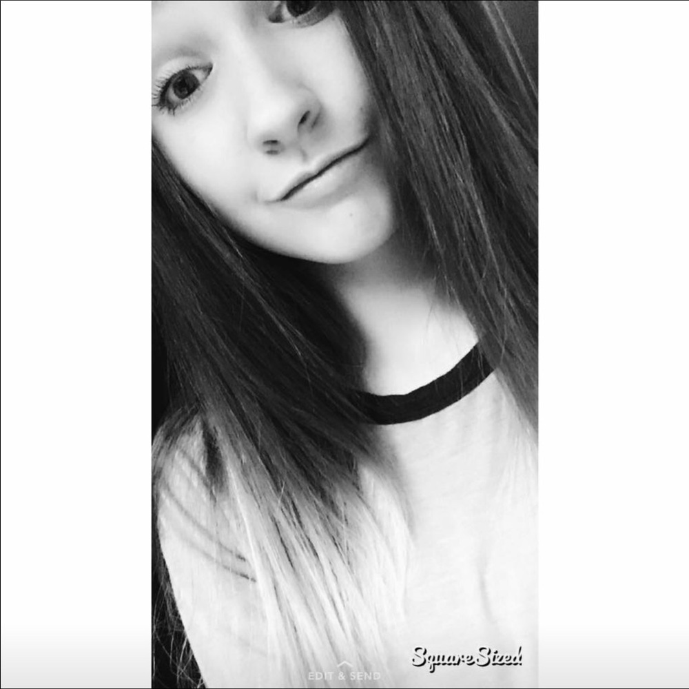 Meet your Posher, Brittney