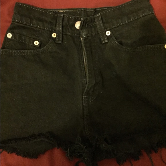 Levi black shorts