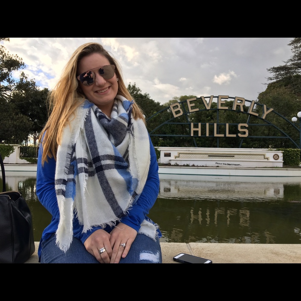 Meet your Posher, Natalie