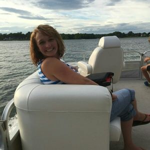 Meet your Posher, Lori