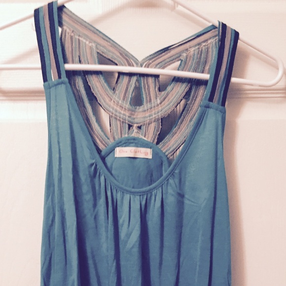 Razor back tank