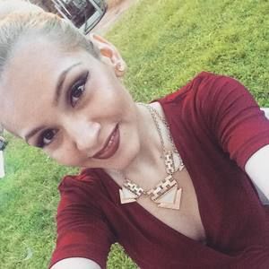 Meet your Posher, Jhoanna