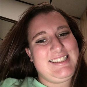 Meet your Posher, Katelyn