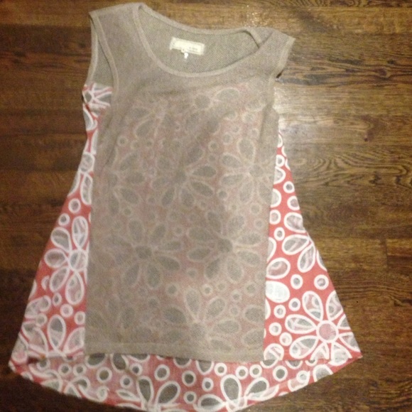 Super cute flower top