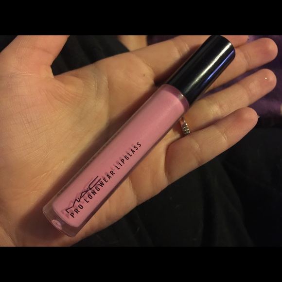 MAC lipglass (discontinued)