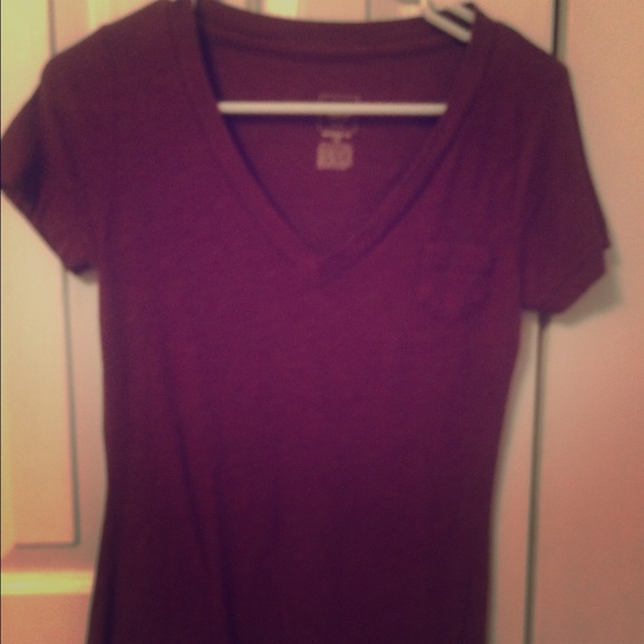 Burgundy vneck tee