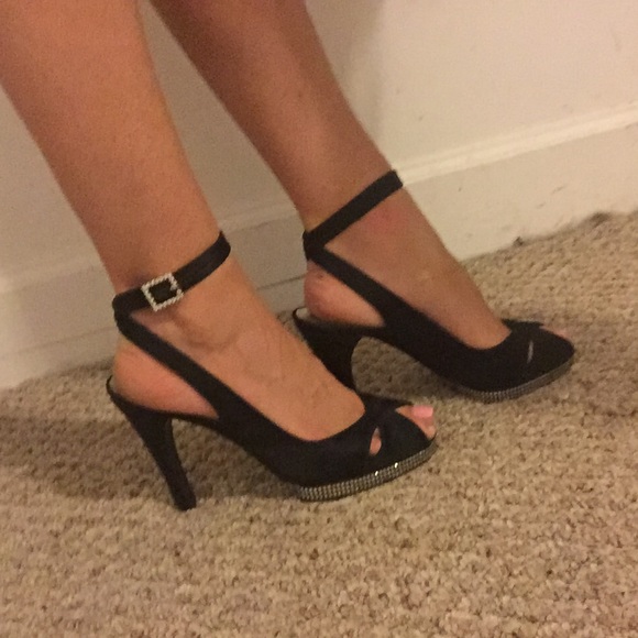 Stuart Weitzman heels - Picture 1 of 1