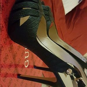 Guess black sling back heels