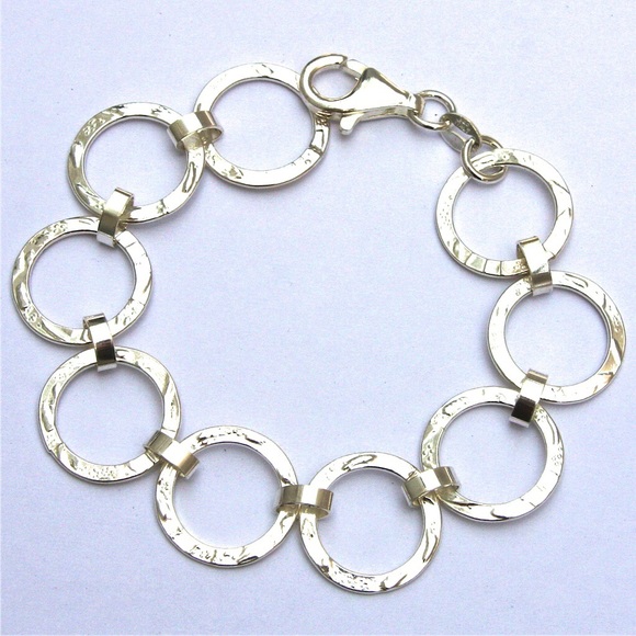 O Bracelet. NEW! - Picture 1 of 2