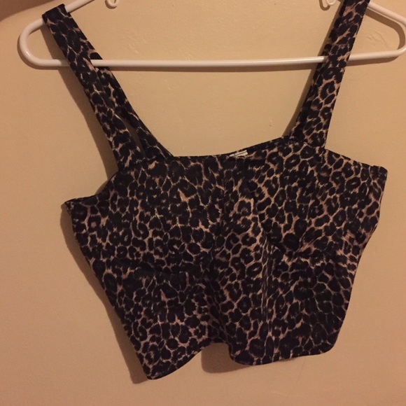 Leopard crop top - Picture 1 of 3