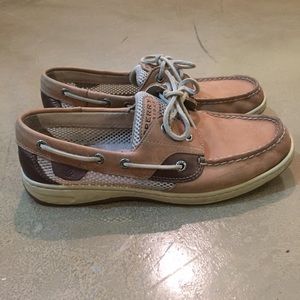 Leather Mesh sided Sperrys! Size 8.5