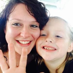 Meet your Posher, Lara