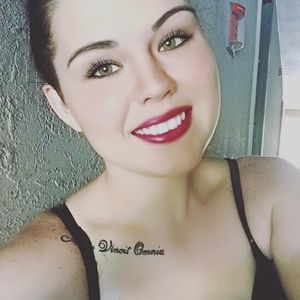 Meet your Posher, Lacey