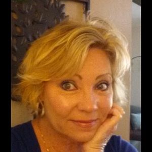 Meet your Posher, Lynda