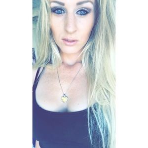 Meet your Posher, Haley