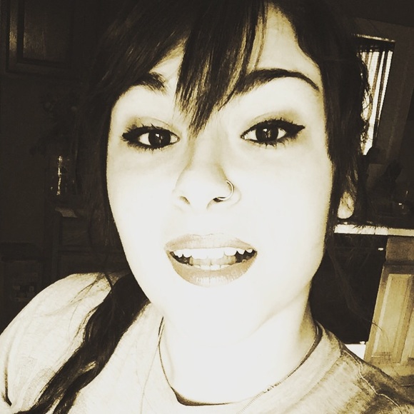 Meet your Posher, Natalie