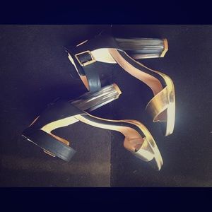 Strap chunky heel size 6