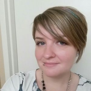 Meet your Posher, Danyelle