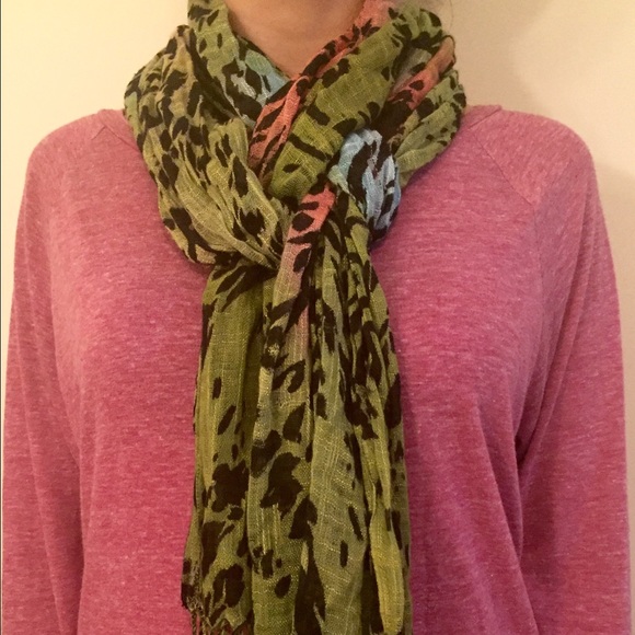 Womens Fringe Accent Scarf Leopard Green/Blue/Pink