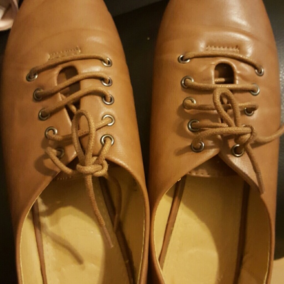 Oxford tie up flats