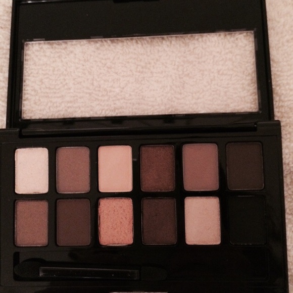 Maybeline nudes palatte - Picture 3 of 3