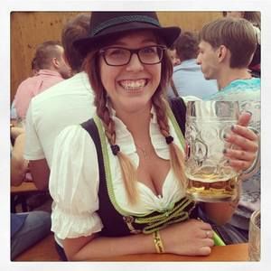 Meet your Posher, Tia