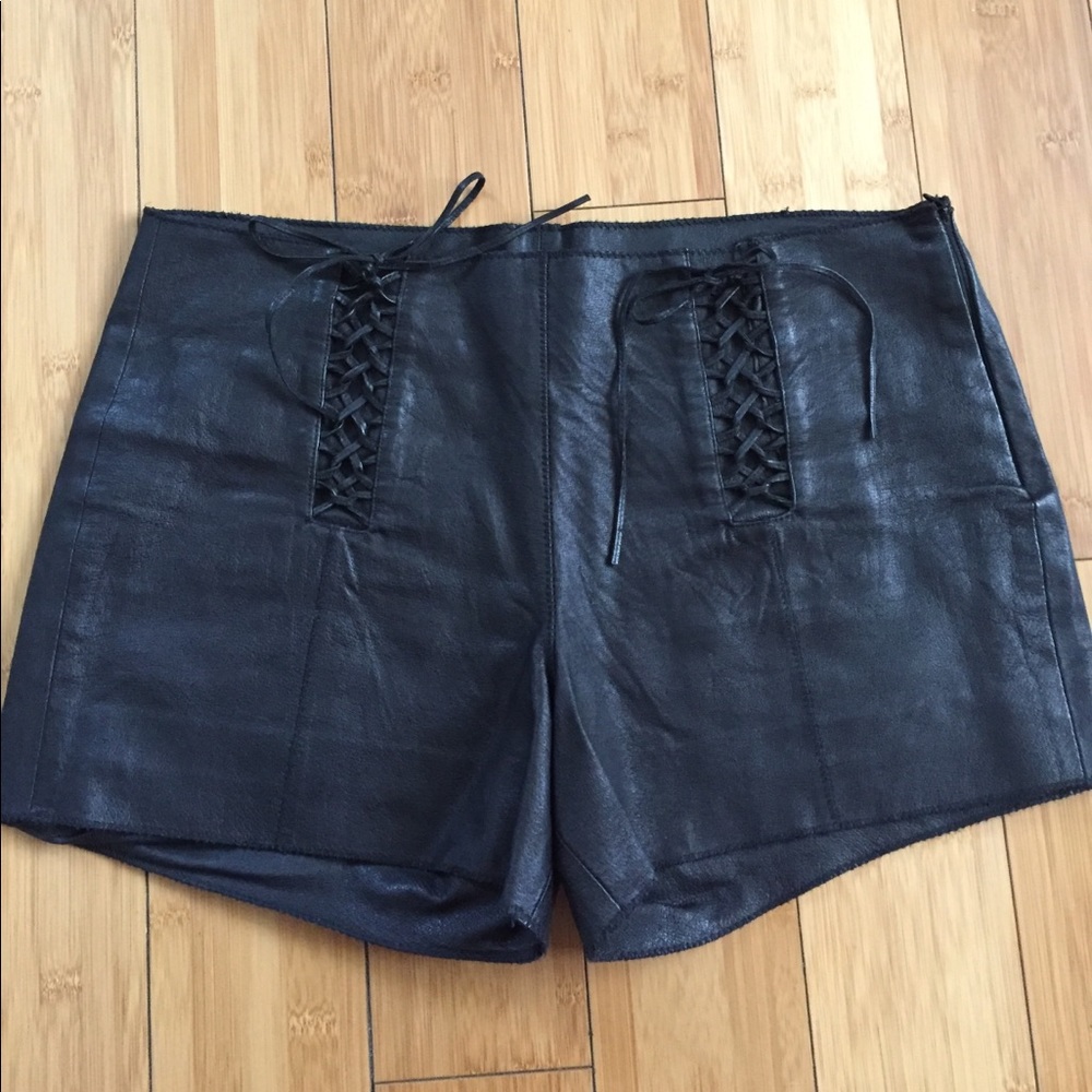 Illia leather shorts