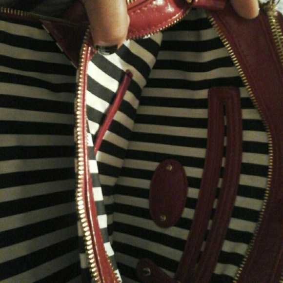 Handbags - Picture 2 of 2